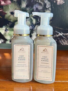 NEW 2-Pc Cozy Vanilla Almond Foaming Hand Soap Bath & Body Works